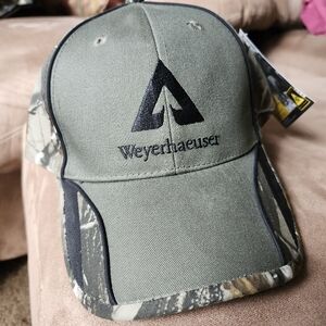 Wayerhaeuser hat